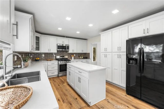 15660 Trollope Court, Moorpark, CA 93021
