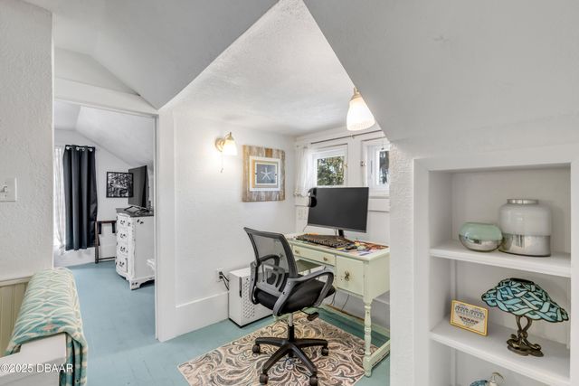 405 Magnolia Street, New Smyrna Beach, FL 32168