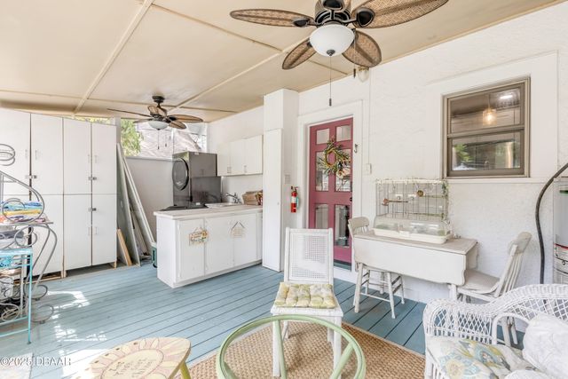 405 Magnolia Street, New Smyrna Beach, FL 32168