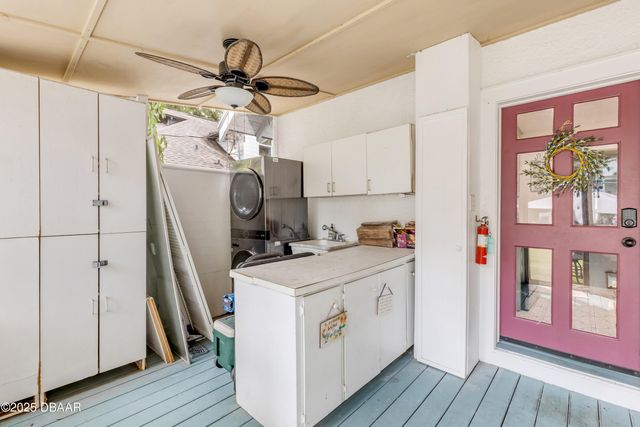 405 Magnolia Street, New Smyrna Beach, FL 32168