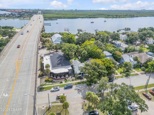 405 Magnolia Street, New Smyrna Beach, FL 32168