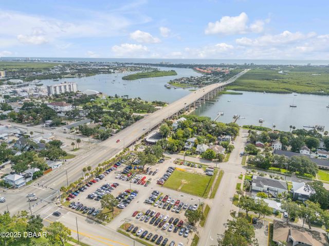 405 Magnolia Street, New Smyrna Beach, FL 32168