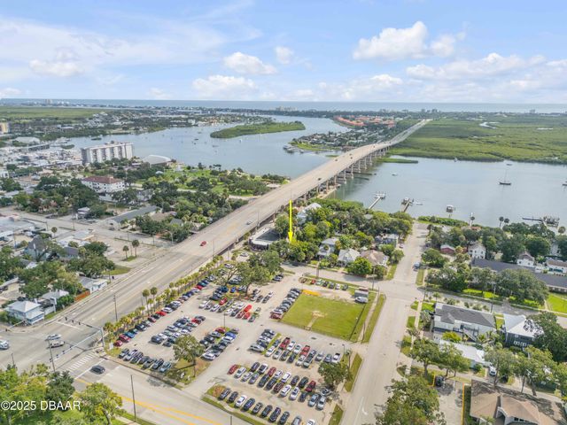 405 Magnolia Street, New Smyrna Beach, FL 32168