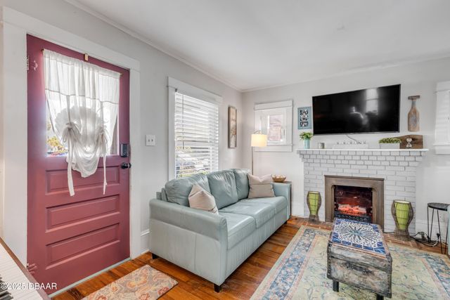 405 Magnolia Street, New Smyrna Beach, FL 32168