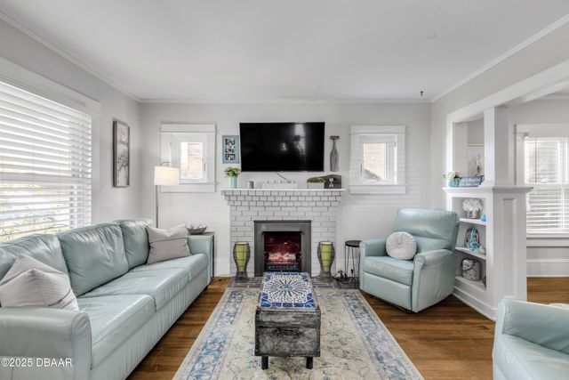 405 Magnolia Street, New Smyrna Beach, FL 32168