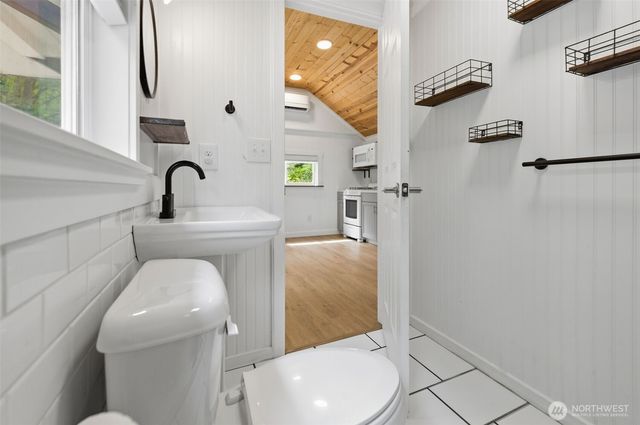 1006 Arnold Avenue E, Port Orchard, WA 98366