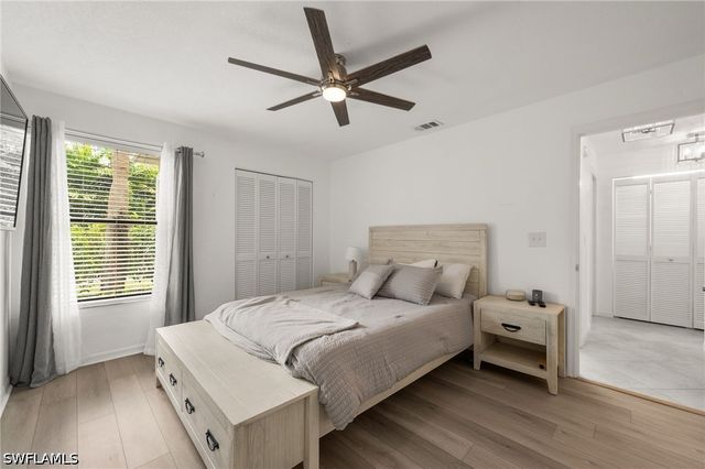 77 EMERALD WOODS DR I6, Naples, FL 34108