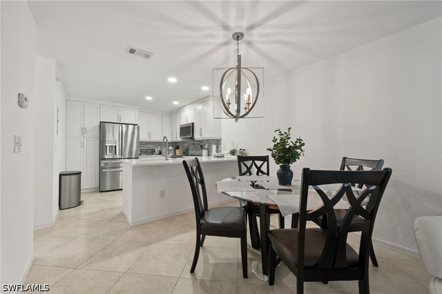 77 EMERALD WOODS DR I6, Naples, FL 34108