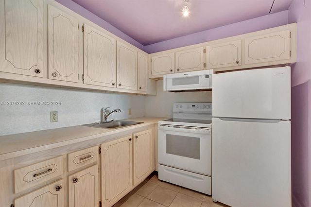 147 Brighton D D, Boca Raton, FL 33434