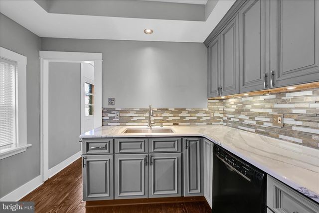 441 N QUEEN ST, Lancaster, PA 17603