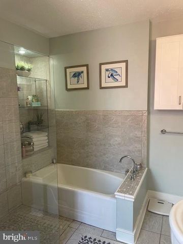 441 N QUEEN ST, Lancaster, PA 17603