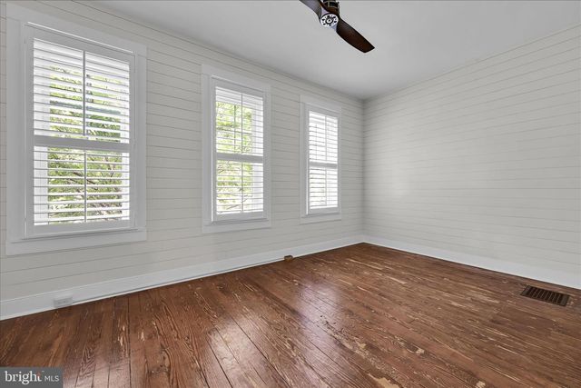 441 N QUEEN ST, Lancaster, PA 17603