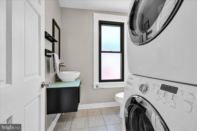 441 N QUEEN ST, Lancaster, PA 17603