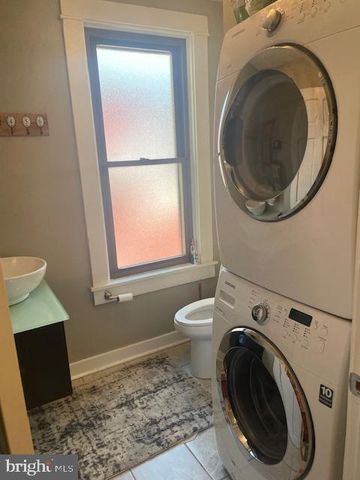 441 N QUEEN ST, Lancaster, PA 17603