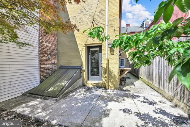 441 N QUEEN ST, Lancaster, PA 17603