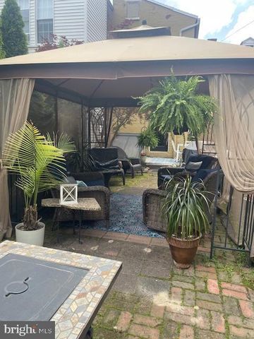 441 N QUEEN ST, Lancaster, PA 17603