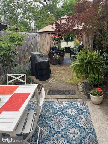 441 N QUEEN ST, Lancaster, PA 17603
