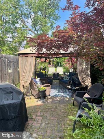 441 N QUEEN ST, Lancaster, PA 17603