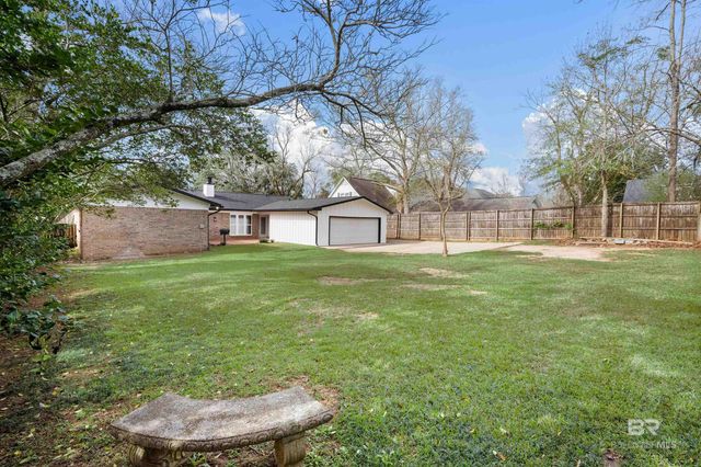 2333 W Huffman Drive, Mobile, AL 36693