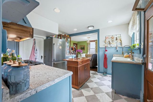 227 N Oak Street, Columbia City, IN 46725