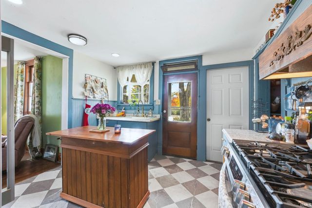 227 N Oak Street, Columbia City, IN 46725