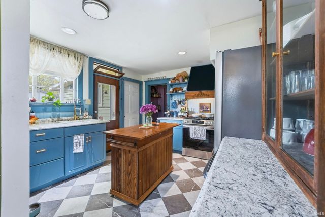 227 N Oak Street, Columbia City, IN 46725