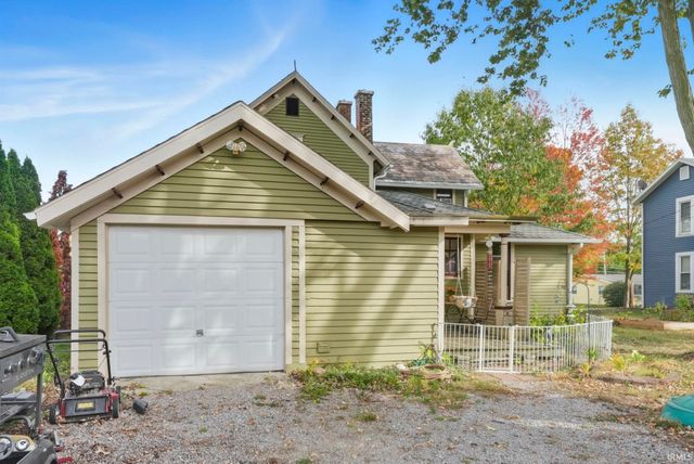 227 N Oak Street, Columbia City, IN 46725