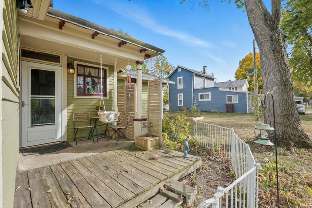 227 N Oak Street, Columbia City, IN 46725