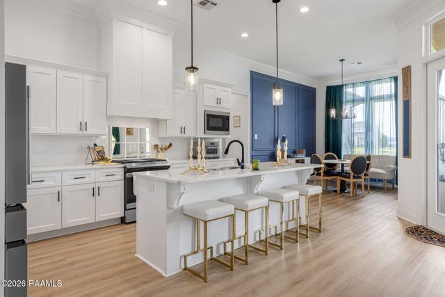 406 Sunshine Rise Drive, Broussard, LA 70518