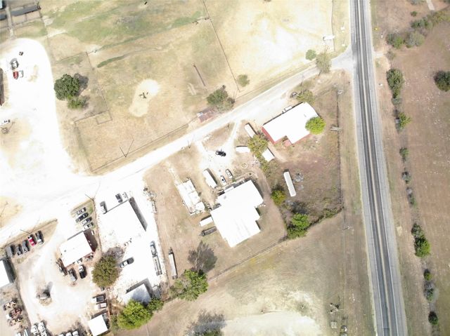 185 County Road 107, Caldwell, TX 77836