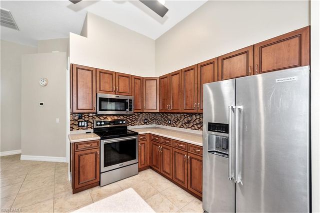 3725 SW 4th LN, Cape Coral, FL 33991