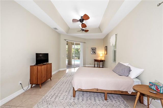 3725 SW 4th LN, Cape Coral, FL 33991
