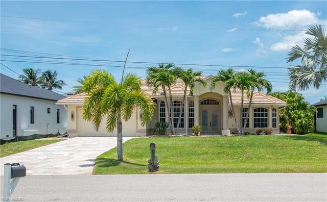 3725 SW 4th LN, Cape Coral, FL 33991