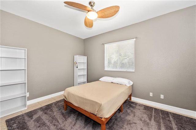 3725 SW 4th LN, Cape Coral, FL 33991