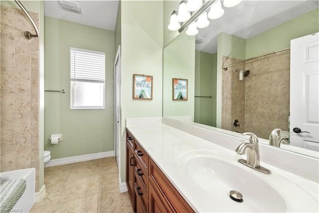 3725 SW 4th LN, Cape Coral, FL 33991