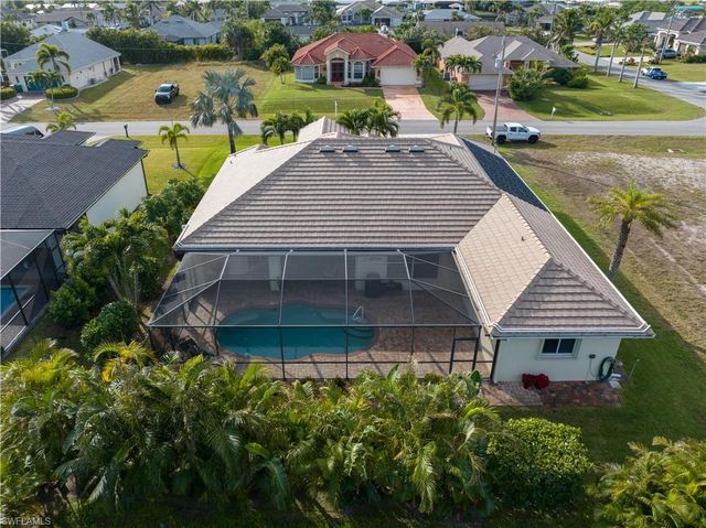 3725 SW 4th LN, Cape Coral, FL 33991