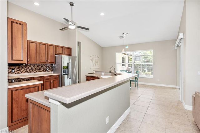 3725 SW 4th LN, Cape Coral, FL 33991