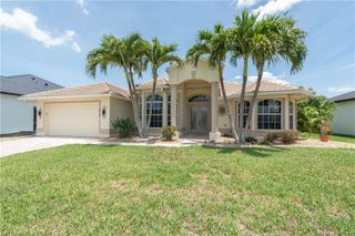 3725 SW 4th LN, Cape Coral, FL 33991
