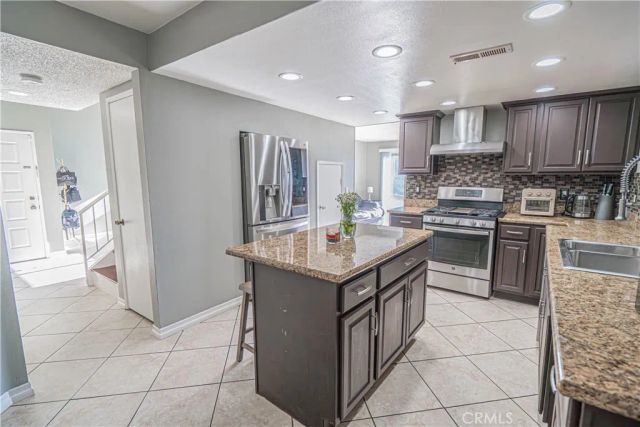 28076 Wildwind Drive, Canyon Country, CA 91351