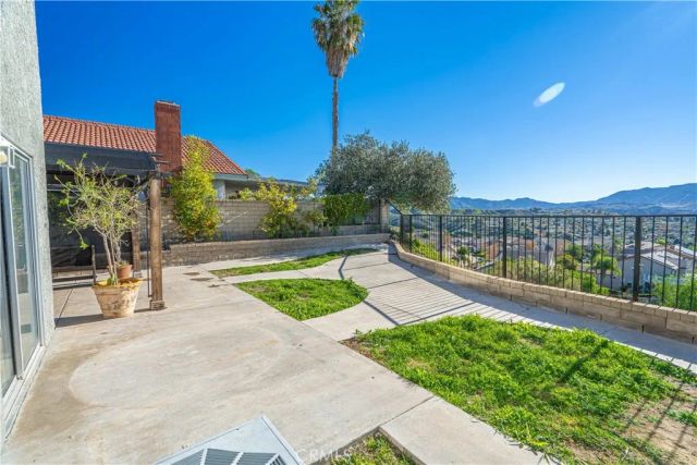 28076 Wildwind Drive, Canyon Country, CA 91351