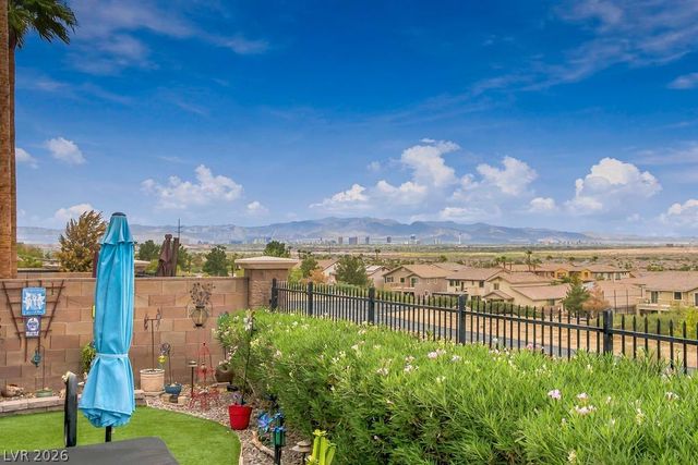 584 Via Colmo Avenue, Henderson, NV 89011