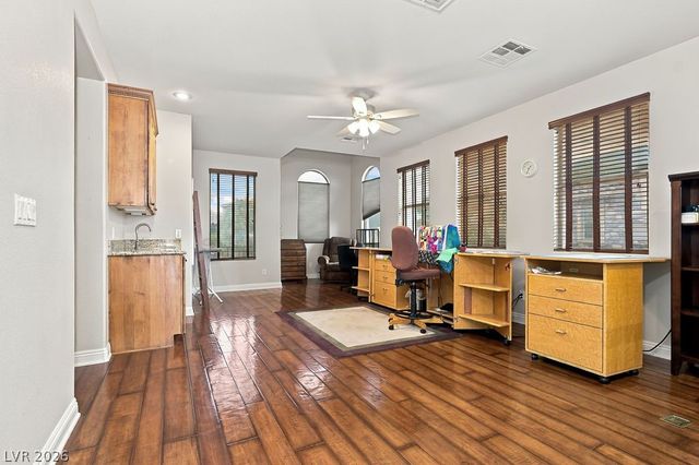 584 Via Colmo Avenue, Henderson, NV 89011