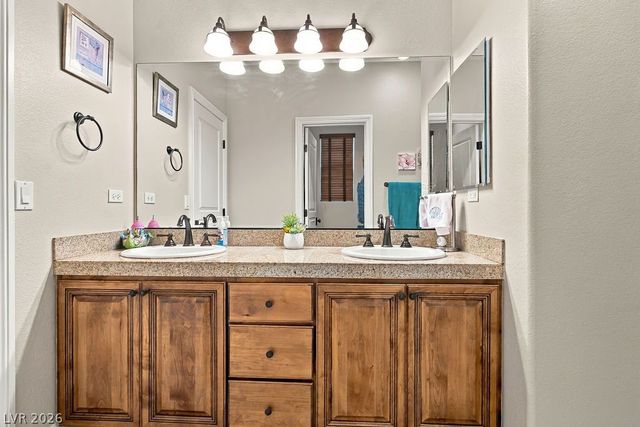 584 Via Colmo Avenue, Henderson, NV 89011