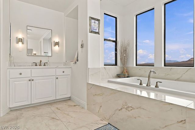 584 Via Colmo Avenue, Henderson, NV 89011