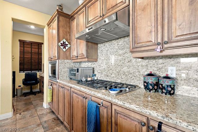 584 Via Colmo Avenue, Henderson, NV 89011