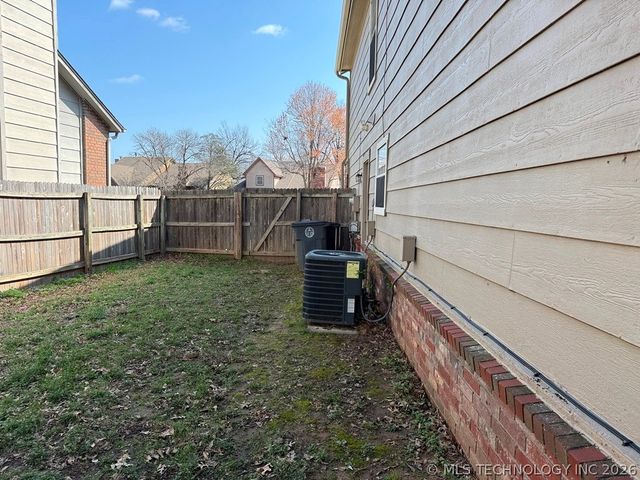 9226 S Fulton Avenue, Tulsa, OK 74137