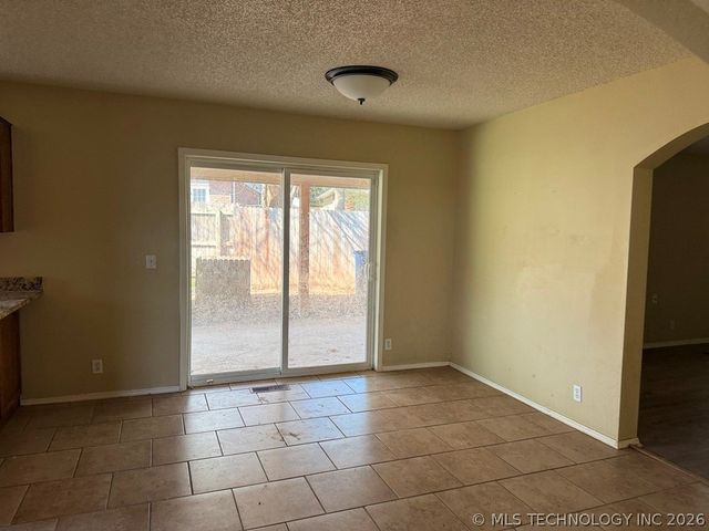 9226 S Fulton Avenue, Tulsa, OK 74137