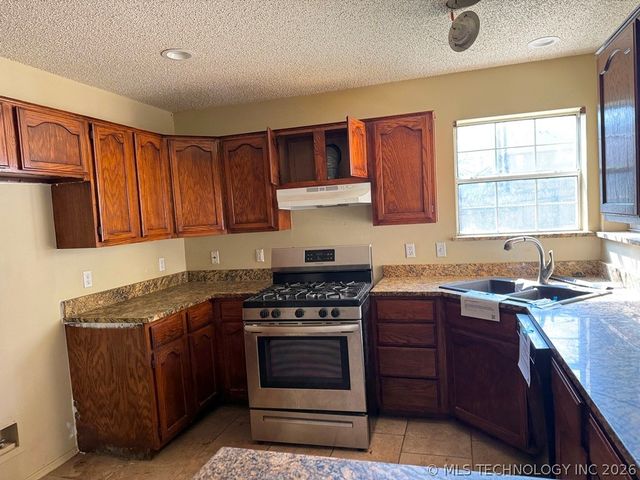 9226 S Fulton Avenue, Tulsa, OK 74137