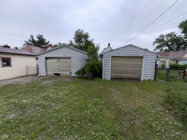 2423 3rd Avenue, Terre Haute, IN 47807