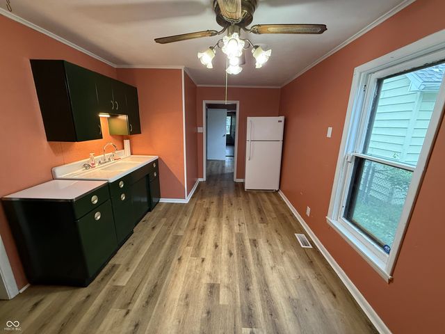 2423 3rd Avenue, Terre Haute, IN 47807